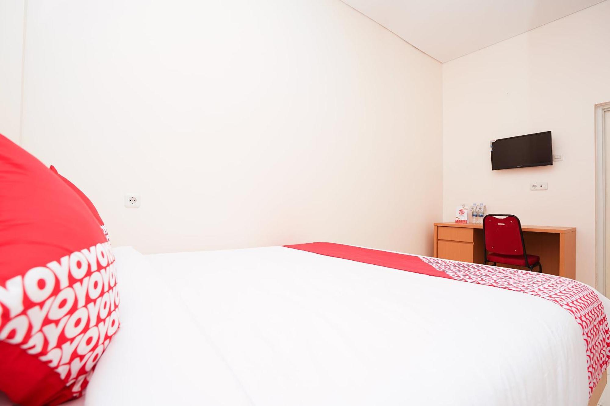 Oyo 782 Menjangan Residence At Citraland 1 Surabaja Zewnętrze zdjęcie