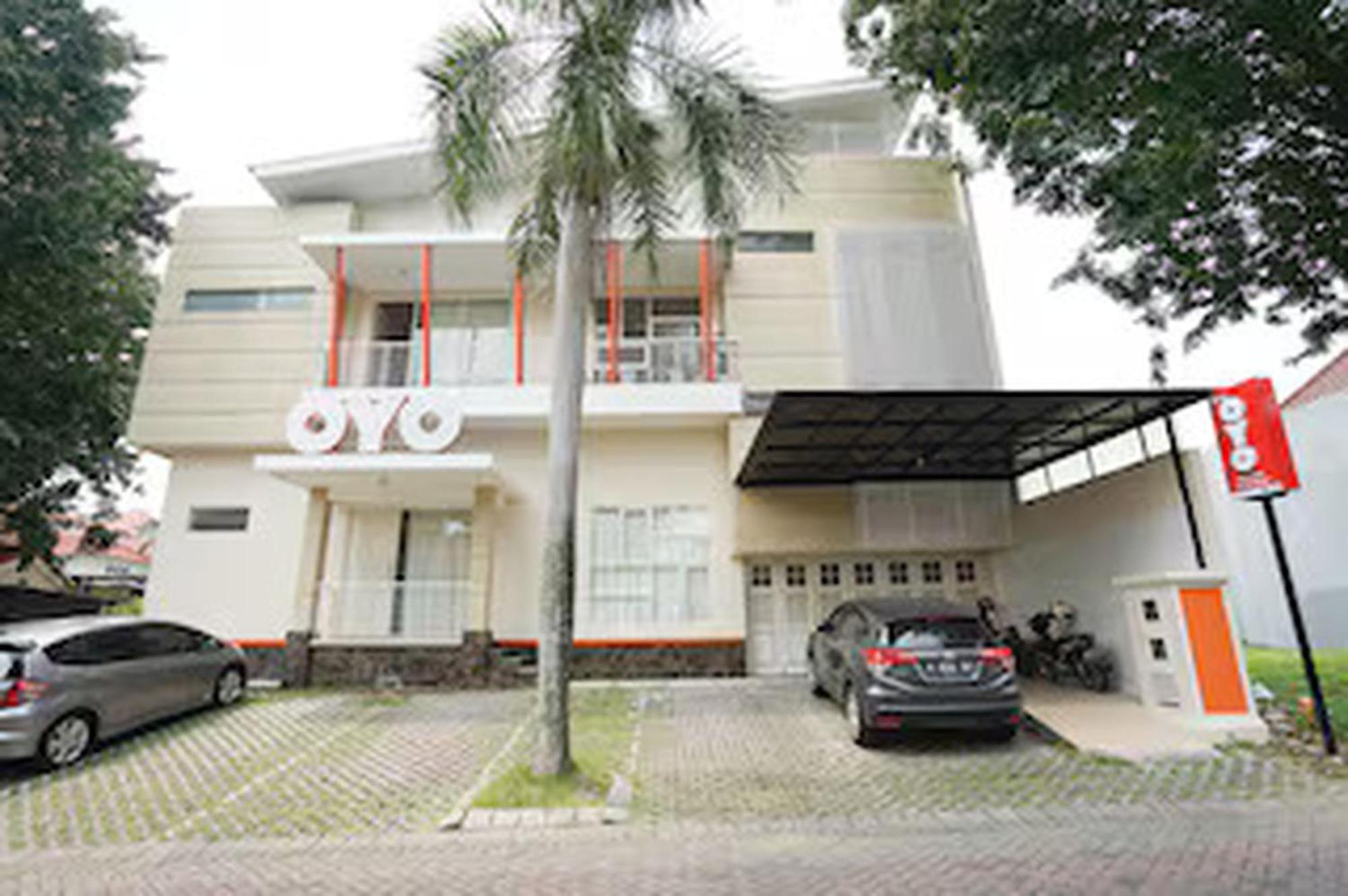 Oyo 782 Menjangan Residence At Citraland 1 Surabaja Zewnętrze zdjęcie